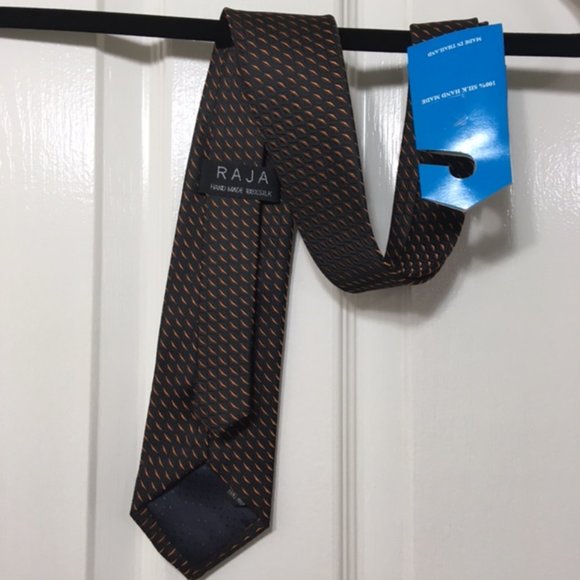 Hand Made, 100% Thai silk, Black/Orange, Men’s Tie - Picture 4 of 12